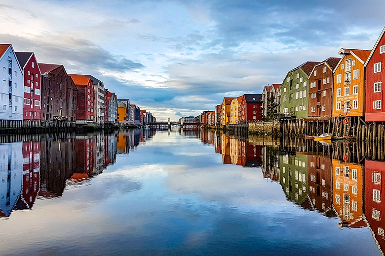 Norveç'te karşılı renkli evler